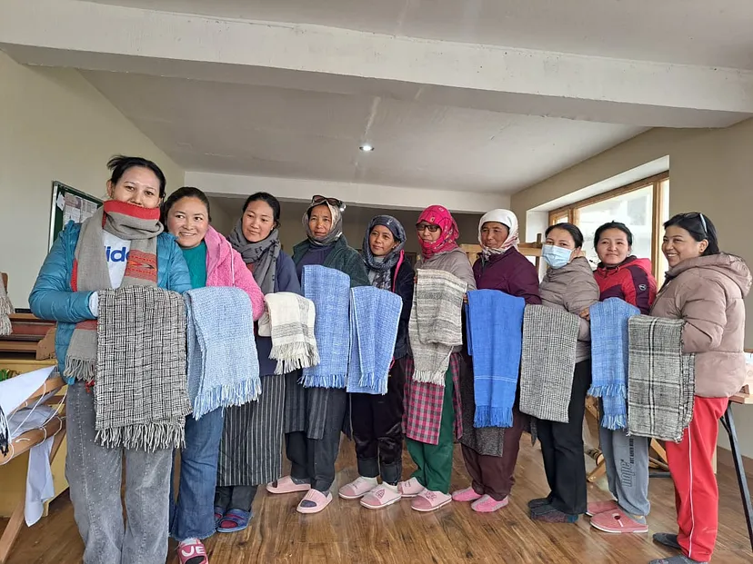 Homestay training session promoting clean cooking solutions