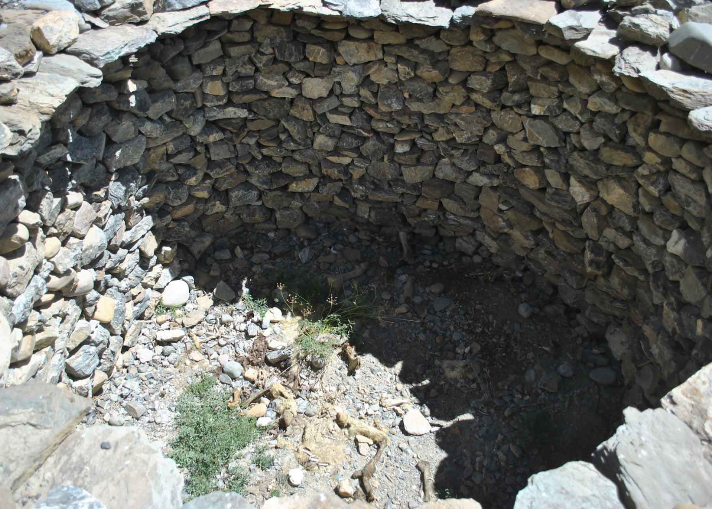 Inside view of a traditional Shang-Dong wolf trap